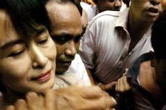 MYANMAR-SUUKYI-FREE-1